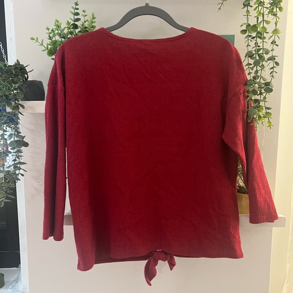 Old Navy Red V-Neck Tie-Front Top - Picture 5 of 5